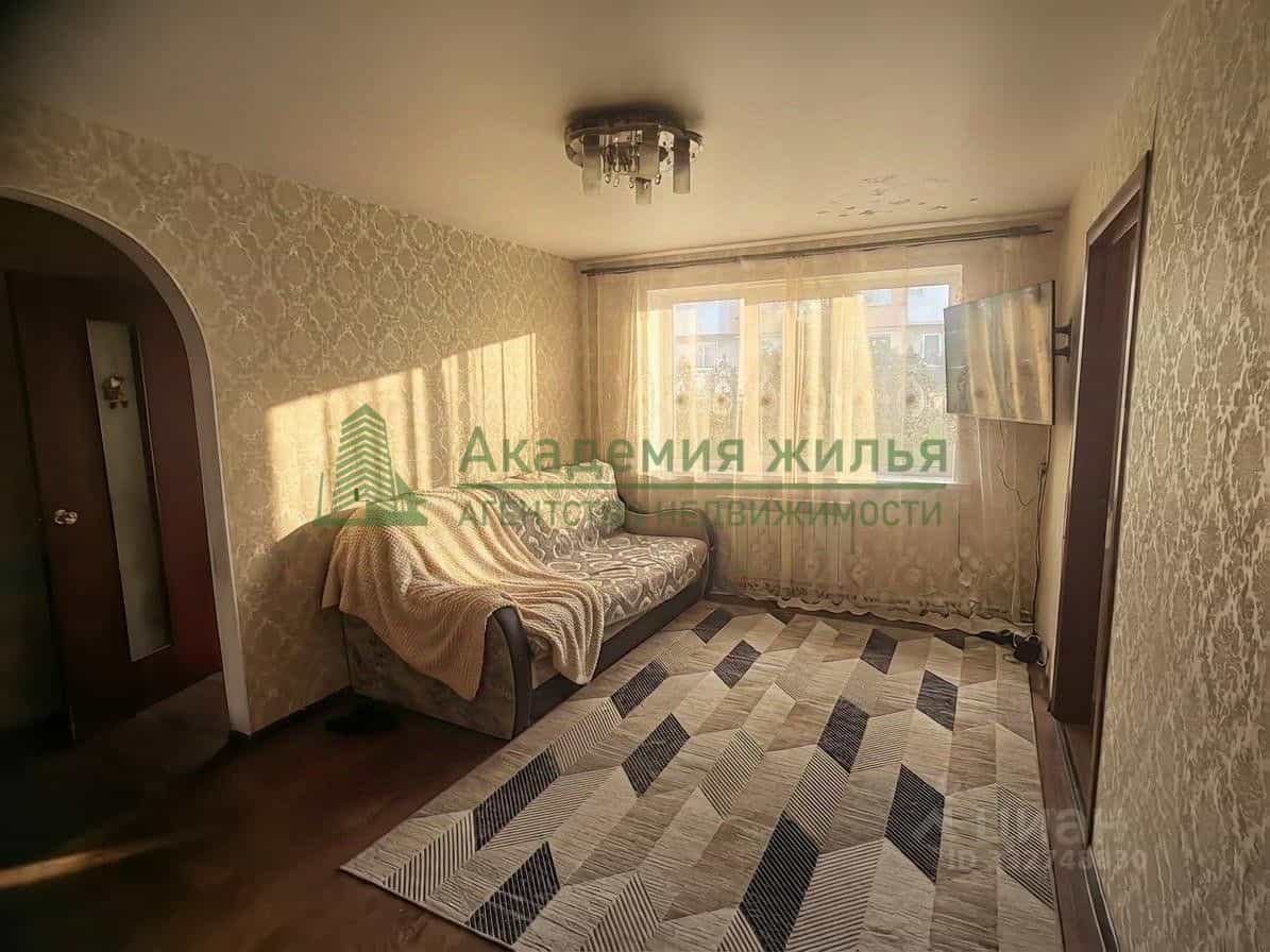 Россия, Саратовская область, рабочий посёлок Татищево, 1-й квартал, 11