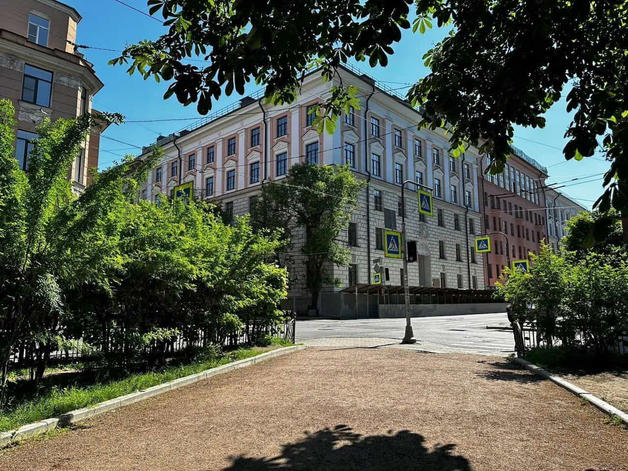 Россия, Санкт-Петербург, Малый проспект Петроградской стороны, 79-81-83