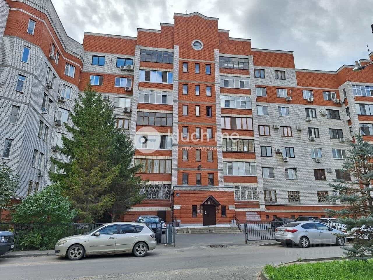 Россия, Республика Татарстан (Татарстан), Казань, улица Галиаскара Камала, 49