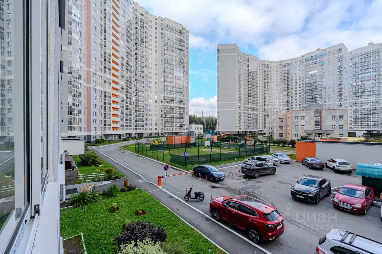 Россия, Свердловская область, Екатеринбург, бульвар Академика Н.А. Семихатова, 18, фото 20