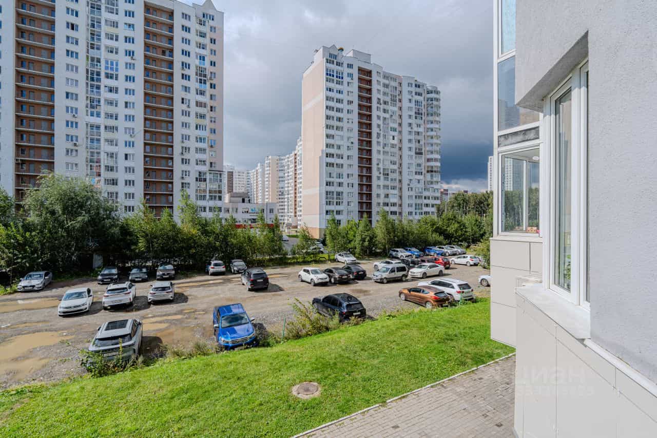 Россия, Свердловская область, Екатеринбург, бульвар Академика Н.А. Семихатова, 18, фото 32