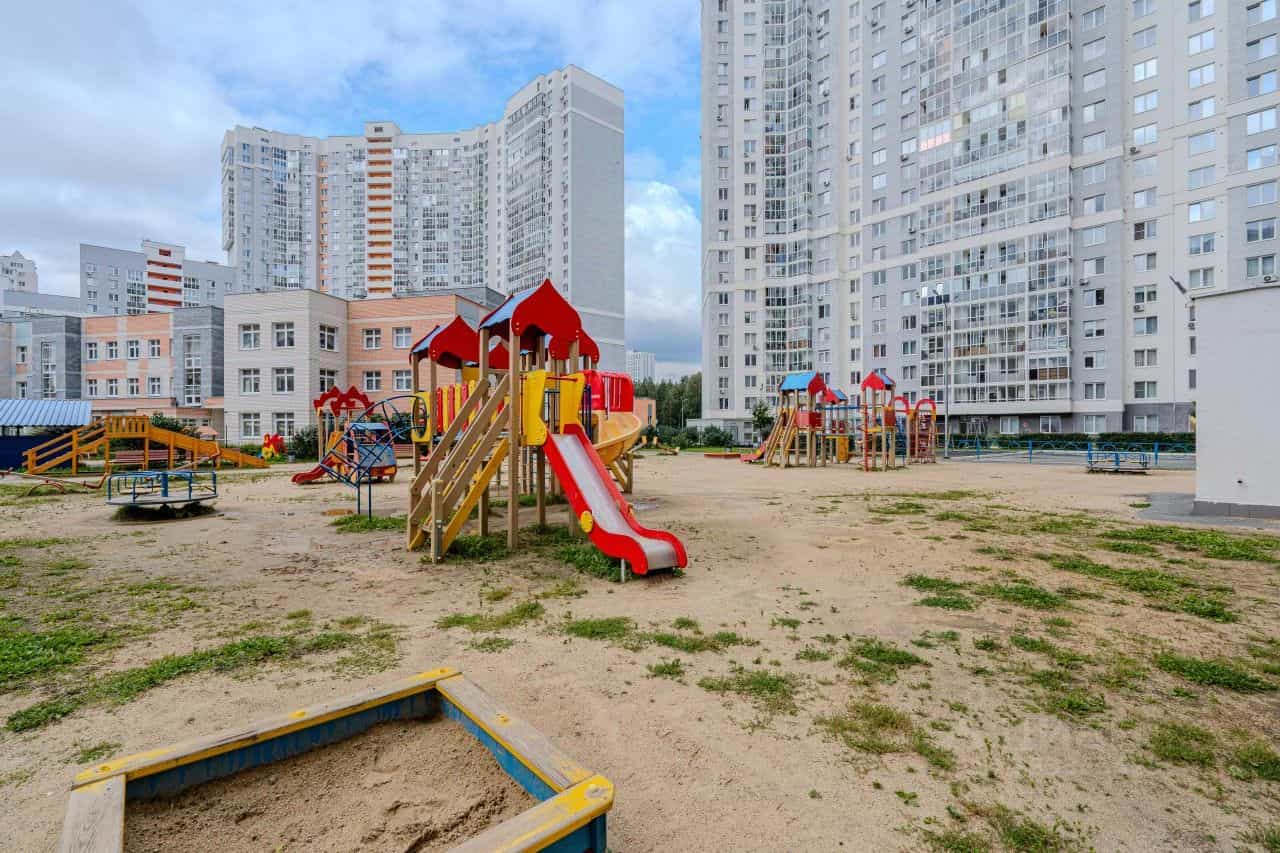 Россия, Свердловская область, Екатеринбург, бульвар Академика Н.А. Семихатова, 18, фото 34