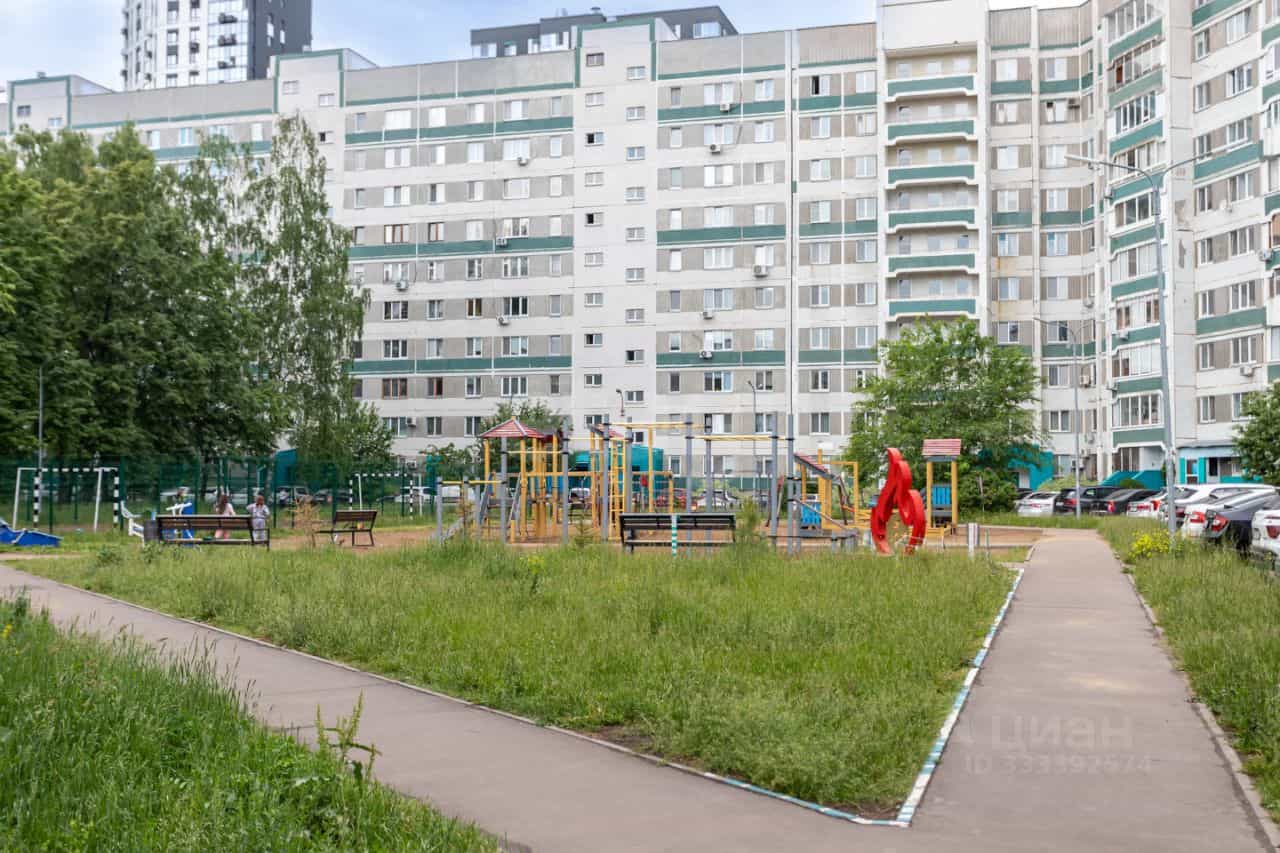 Россия, Республика Татарстан (Татарстан), Набережные Челны, бульвар Главмосстроевцев, 1, фото 36