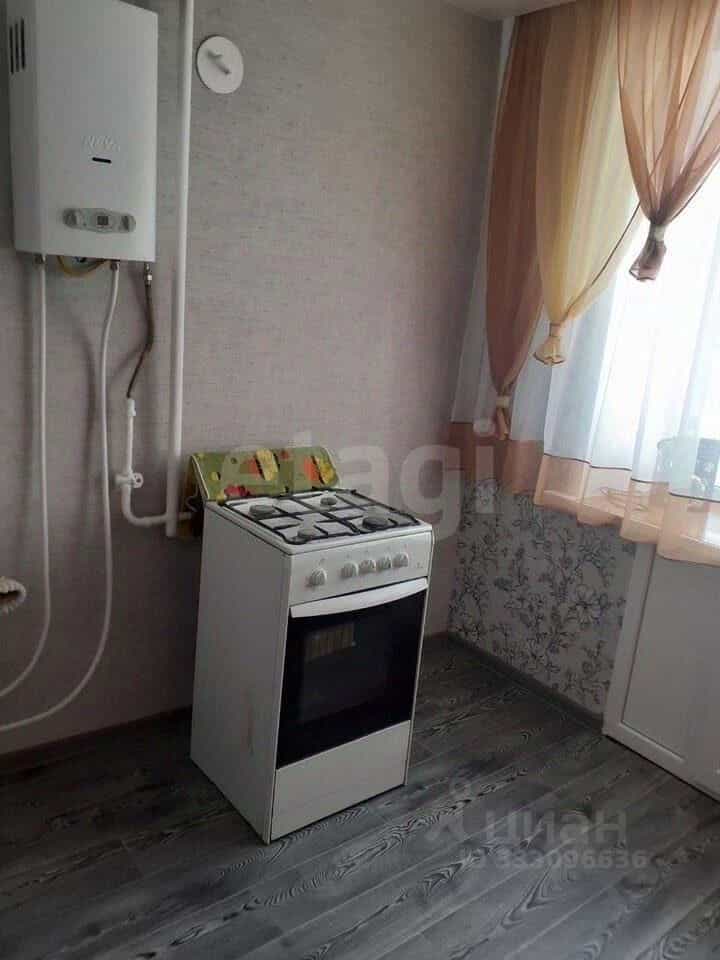 Россия, Самарская область, Волжский район, городское поселение Петра Дубрава, посёлок городского типа Петра Дубрава, улица Коммунаров, 15, фото 5