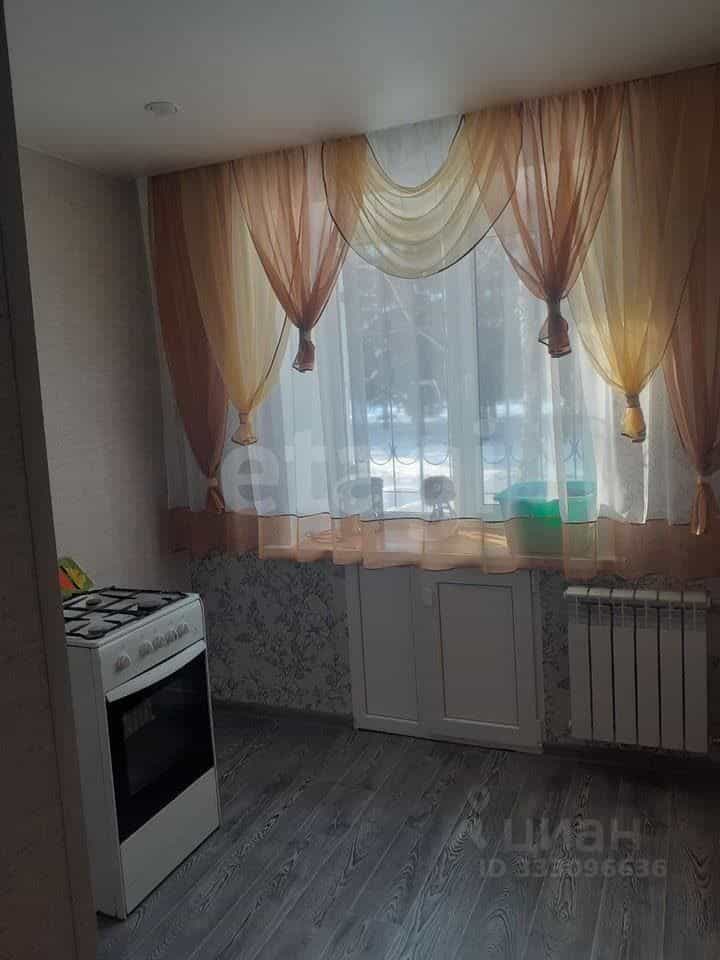 Россия, Самарская область, Волжский район, городское поселение Петра Дубрава, посёлок городского типа Петра Дубрава, улица Коммунаров, 15, фото 16