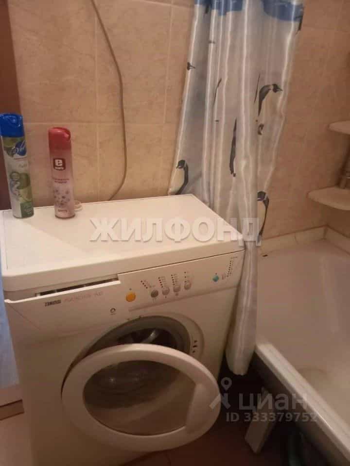 Россия, Новосибирск, улица Петухова, 101/3, фото 4