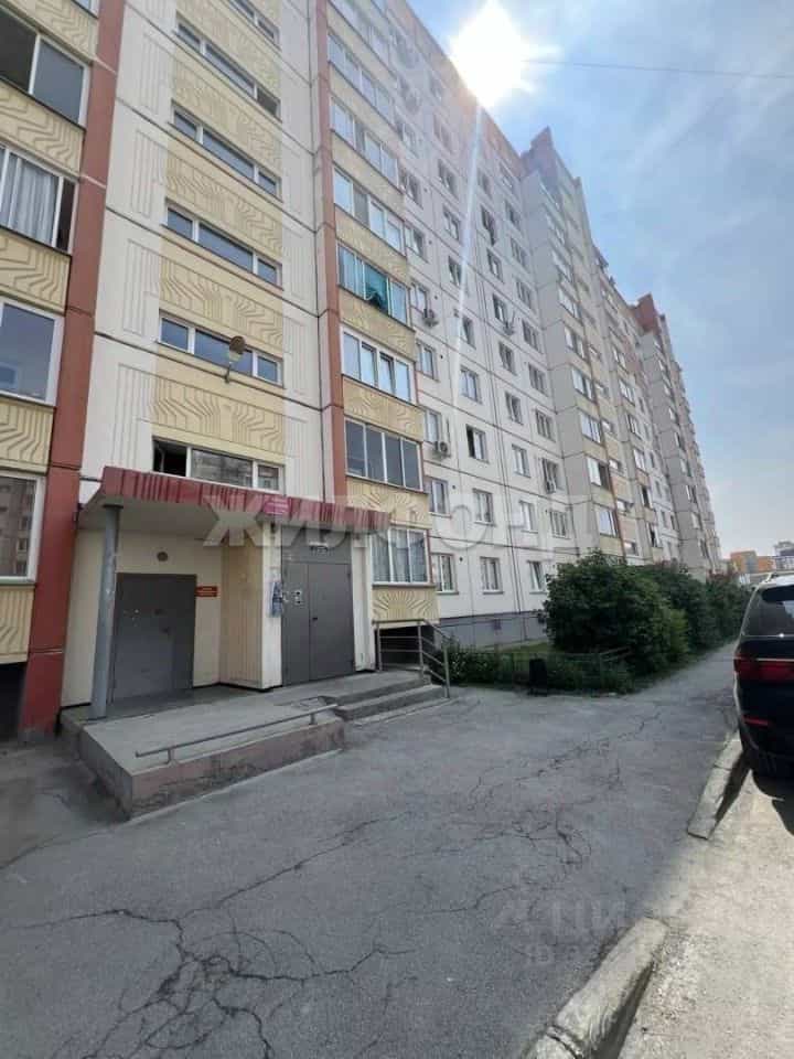 Россия, Новосибирск, улица Петухова, 101/3, фото 11