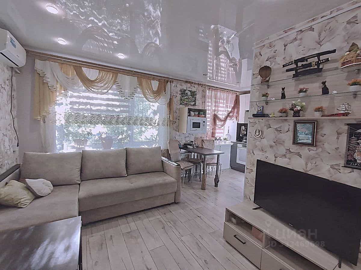 Россия, Хабаровский край, Комсомольск-на-Амуре, Пионерская улица, 55