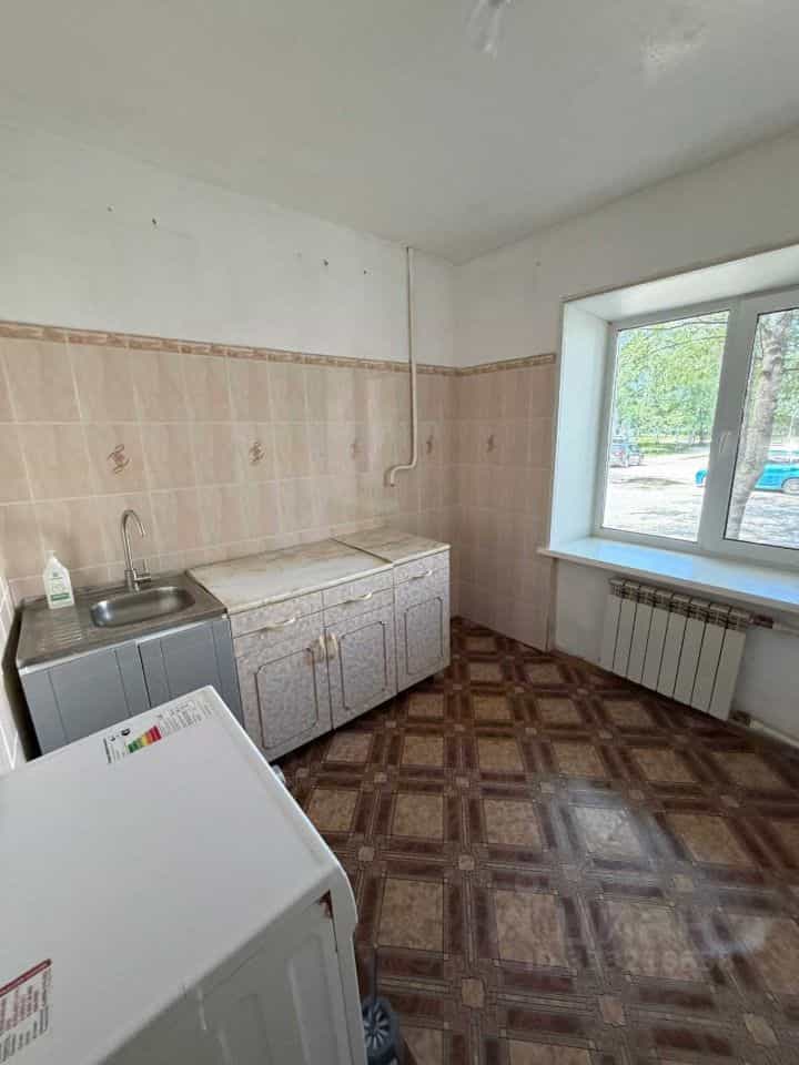 Россия, Хабаровский край, район им. Лазо, рабочий посёлок Хор, улица Менделеева, 7