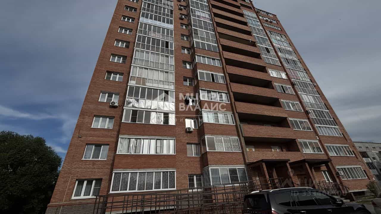 Россия, Омск, Успешная улица, 3/1