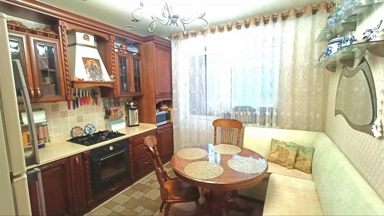 Россия, Ханты-Мансийск, Ледовая улица, 11