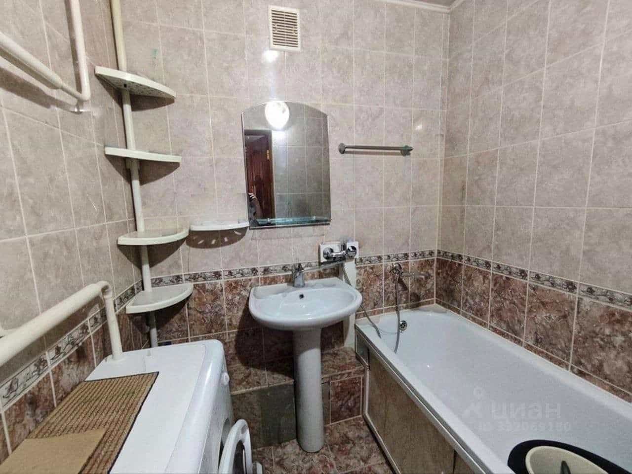 Россия, Кабардино-Балкарская Республика, Нальчик, улица Идарова, 37, фото 4