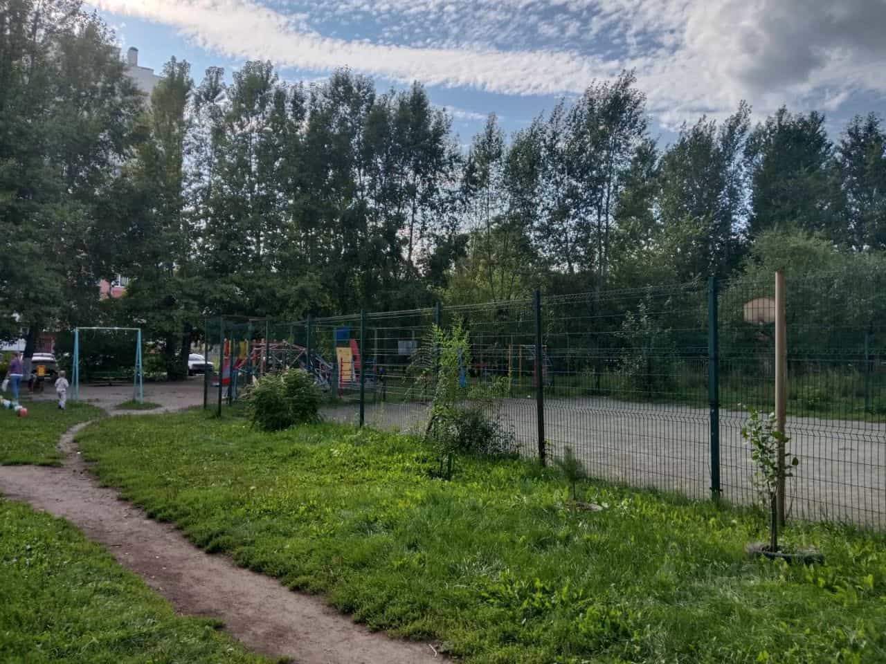 Россия, Омск, микрорайон Городок Нефтяников, улица 22 Апреля, 32, фото 12