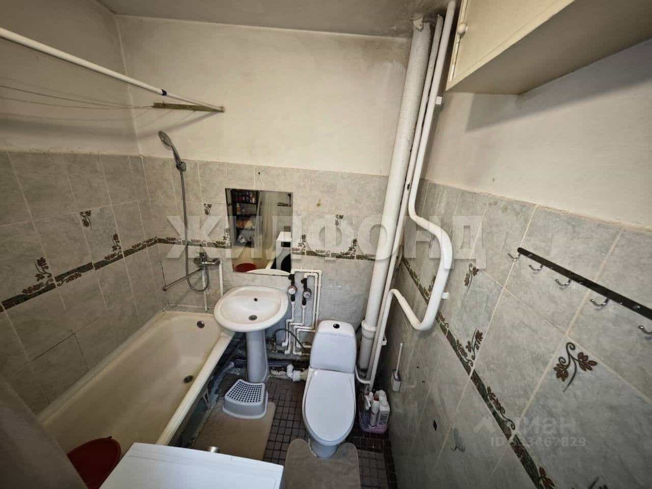 Россия, Новосибирск, микрорайон Родники, улица Земнухова, 7/1, фото 7