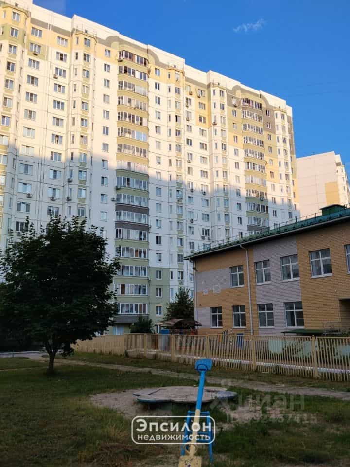 Россия, Курск, проспект Вячеслава Клыкова, 58