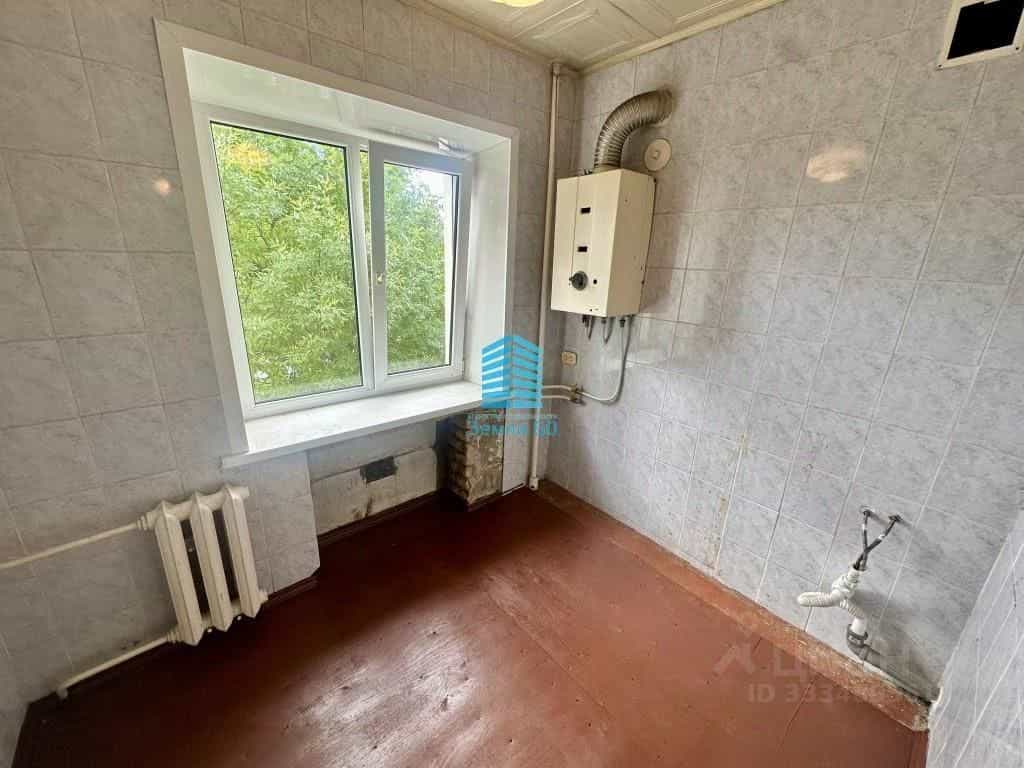 Россия, Псковская область, Великие Луки, проспект Ленина, 61, фото 4