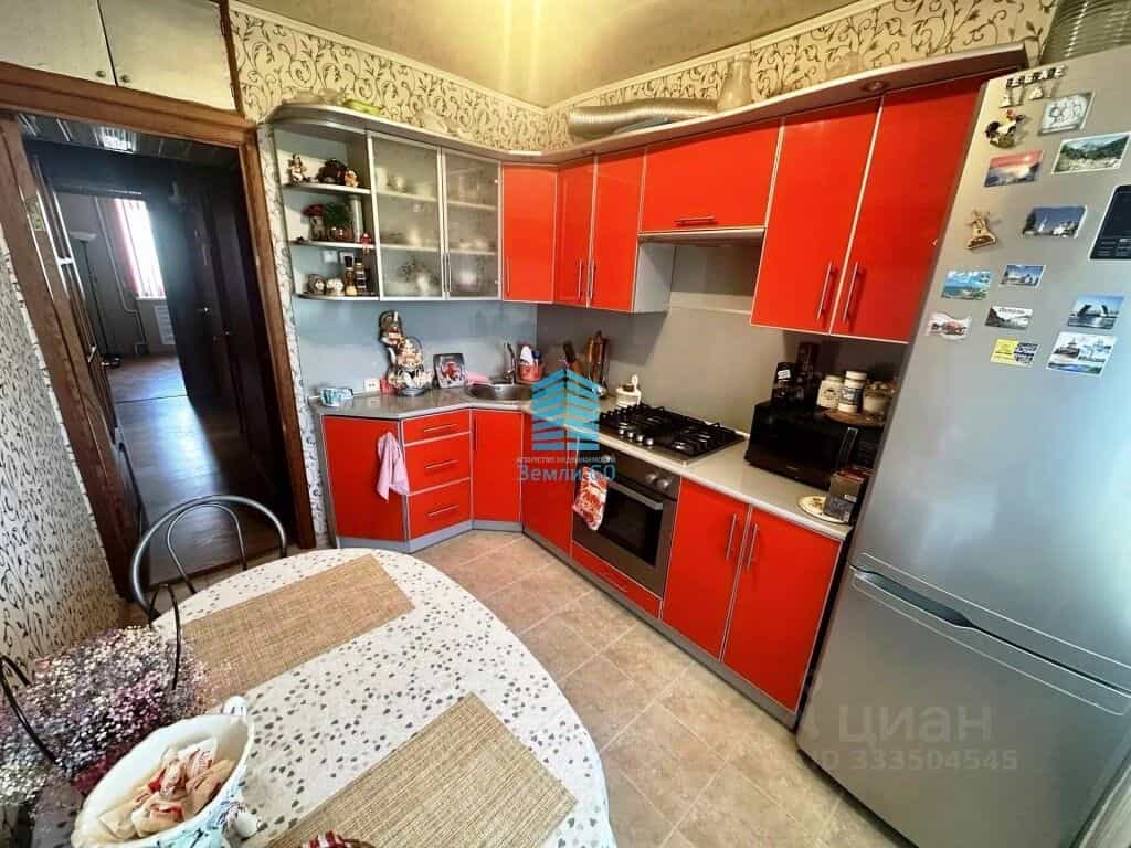 Россия, Псковская область, Великие Луки, улица Заслонова, 33, фото 5