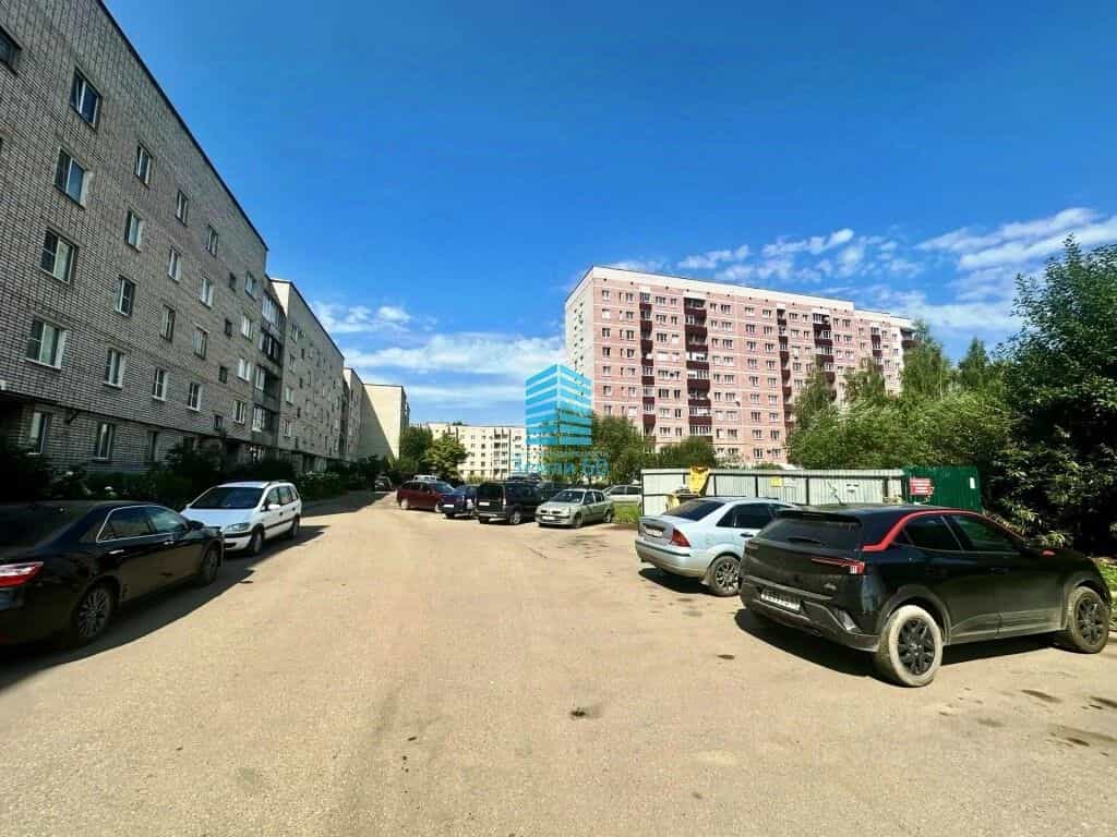 Россия, Псковская область, Великие Луки, улица Заслонова, 33, фото 17