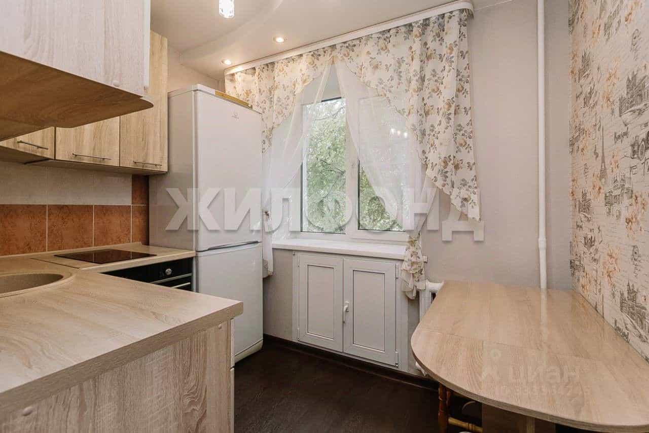 Россия, Новосибирск, улица Ватутина, 65, фото 9