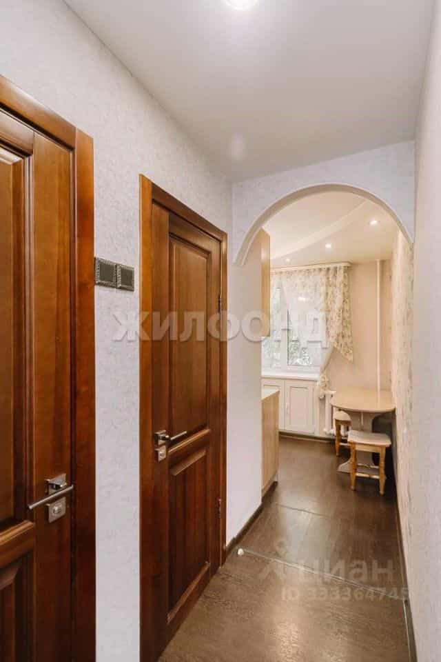 Россия, Новосибирск, улица Ватутина, 65, фото 11