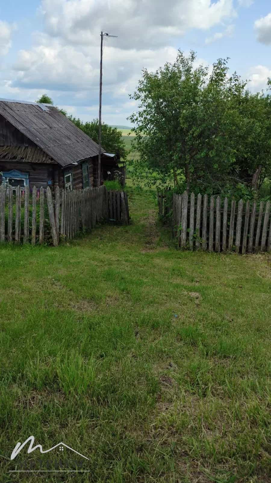 Беларусь, Минская область, Логойский сельсовет, деревня Пархово, Центральная улица, 11