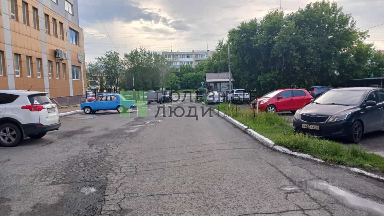 Россия, Курган, улица Бурова-Петрова, 98Г, фото 3