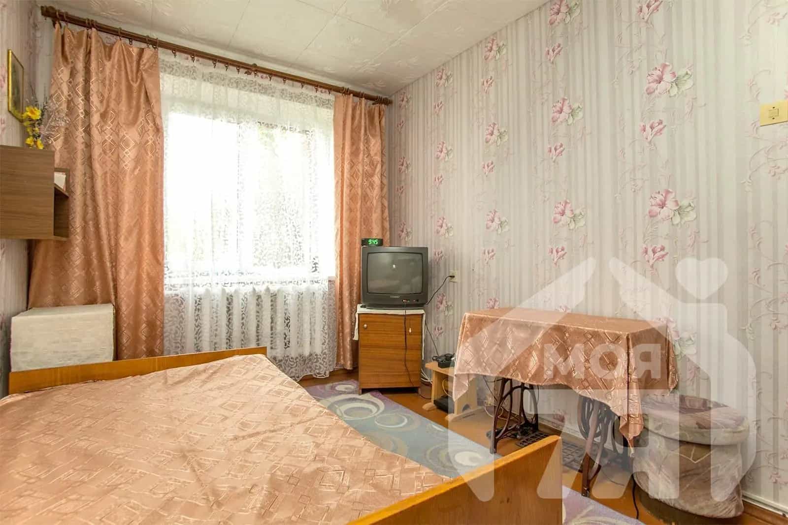 Беларусь, Минская область, Мядельский район, Нарочский сельсовет, курортный посёлок Нарочь, Октябрьская улица, 16, фото 4