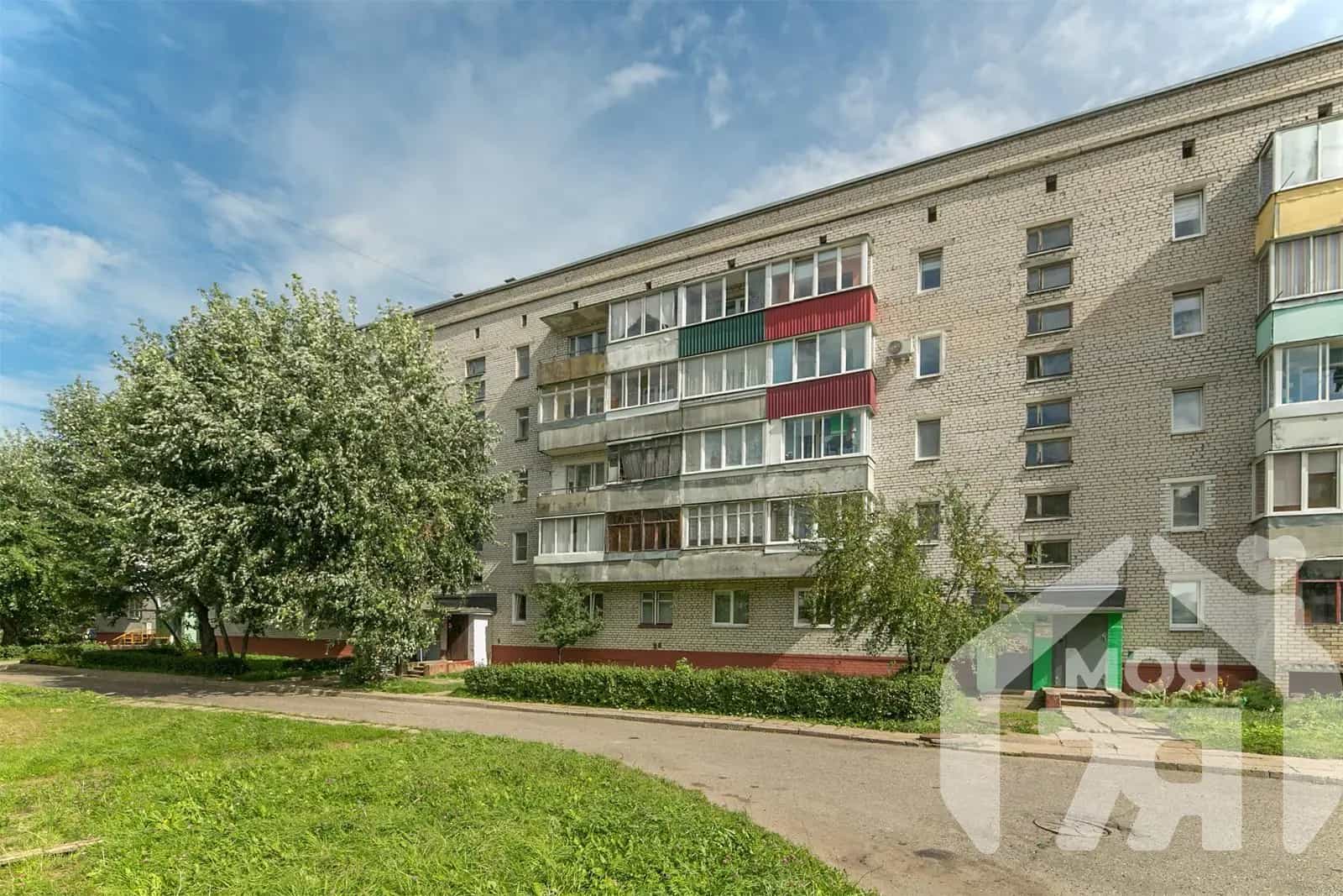 Беларусь, Минская область, Молодечно, улица Богдана Хмельницкого, 28, фото 2