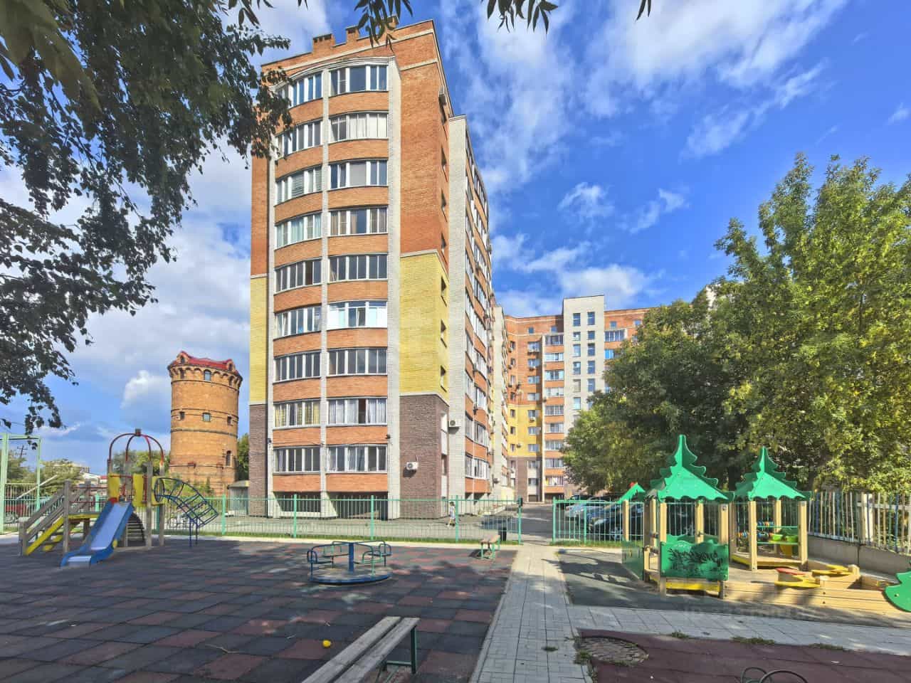 Россия, Омск, микрорайон Привокзальный, улица Карбышева, 6