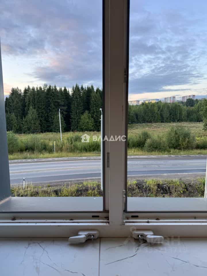 Россия, Республика Коми, Сыктывкар, Петрозаводская улица, 45, фото 13