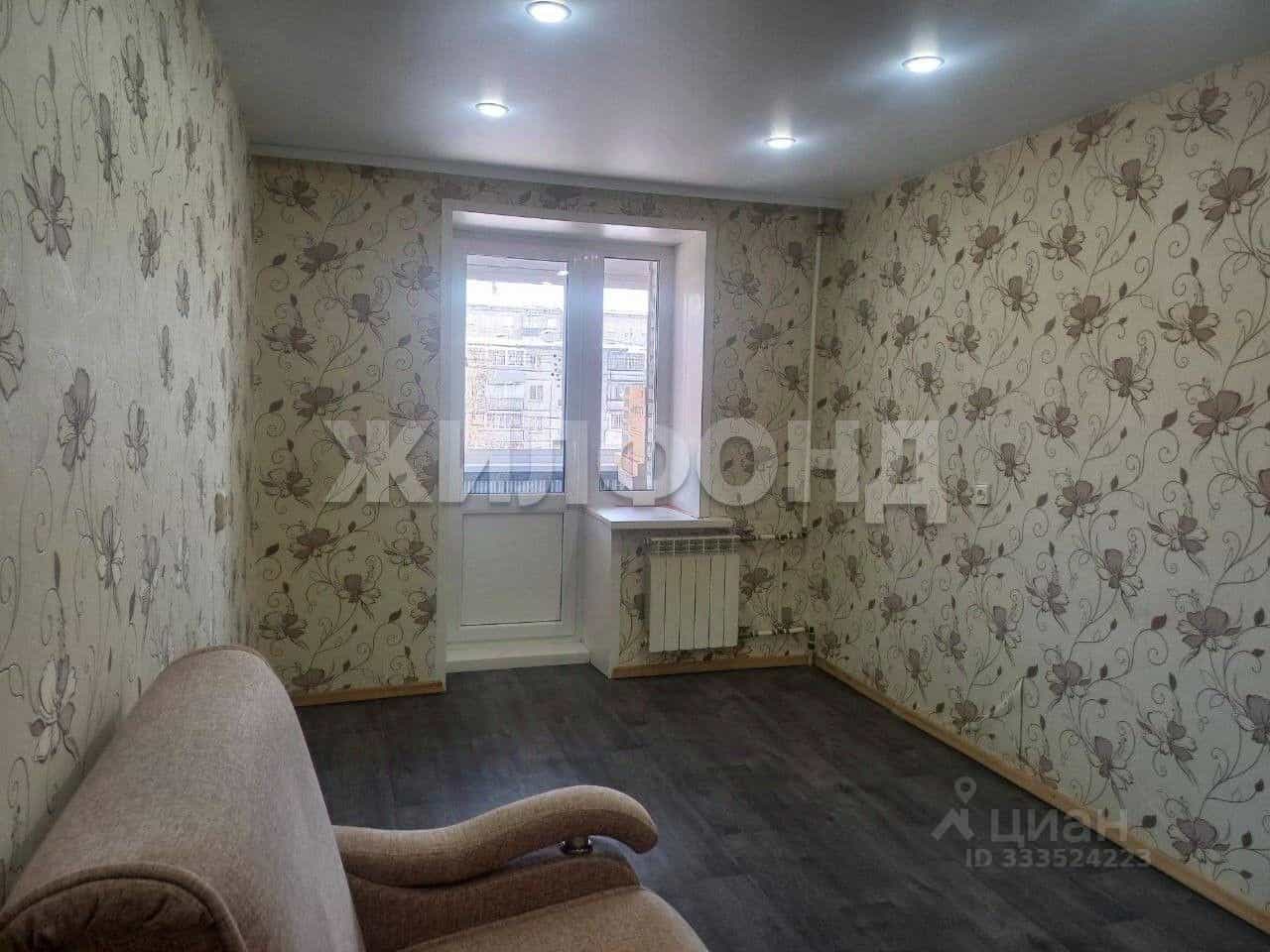 Россия, Новосибирск, микрорайон Юбилейный, улица Столетова, 32, фото 4