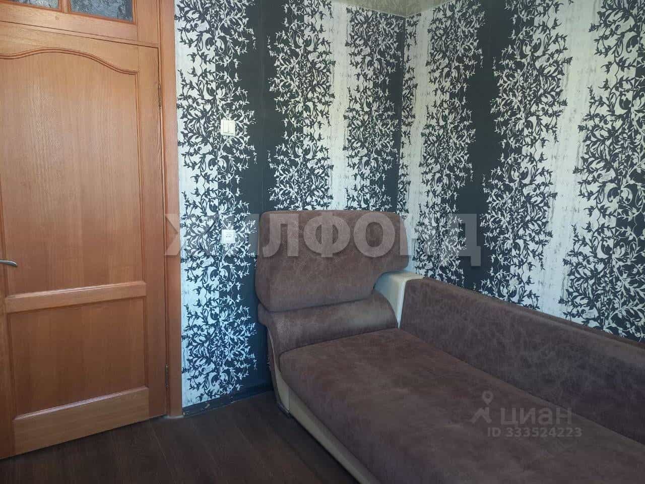 Россия, Новосибирск, микрорайон Юбилейный, улица Столетова, 32, фото 7