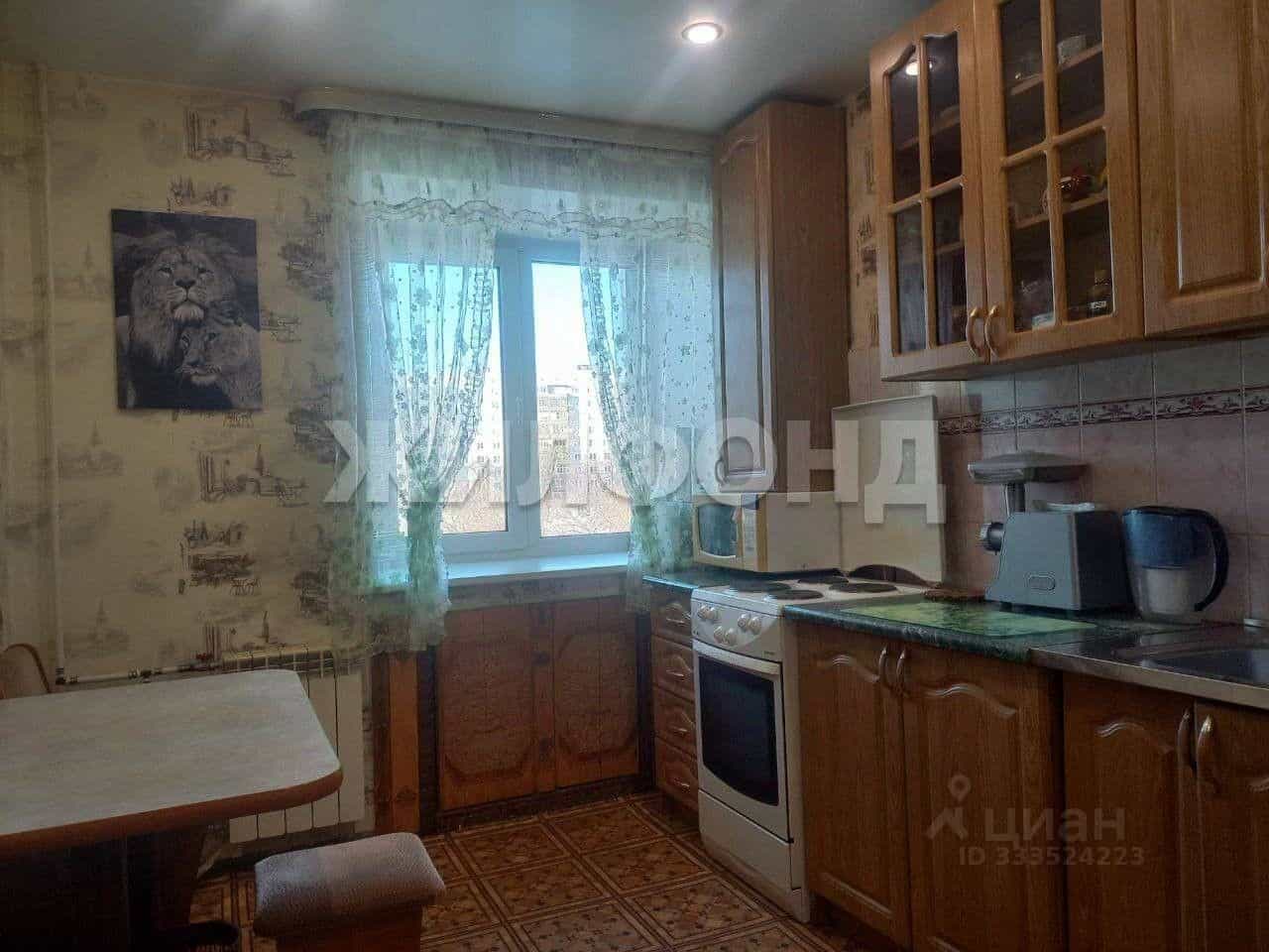 Россия, Новосибирск, микрорайон Юбилейный, улица Столетова, 32, фото 11