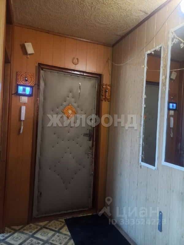 Россия, Новосибирск, микрорайон Юбилейный, улица Столетова, 32, фото 17