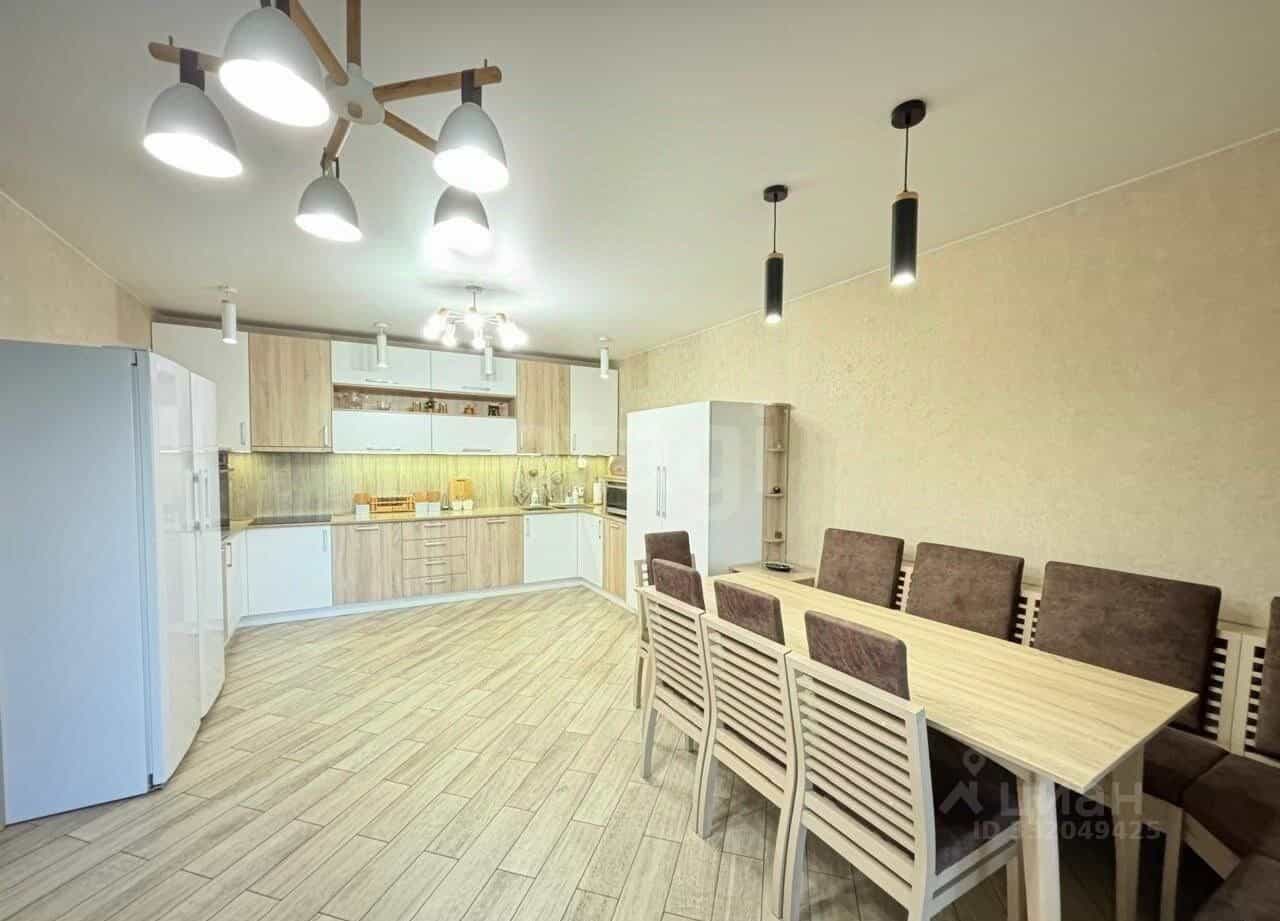 Россия, Алтайский край, Барнаул, улица Профинтерна, 7А
