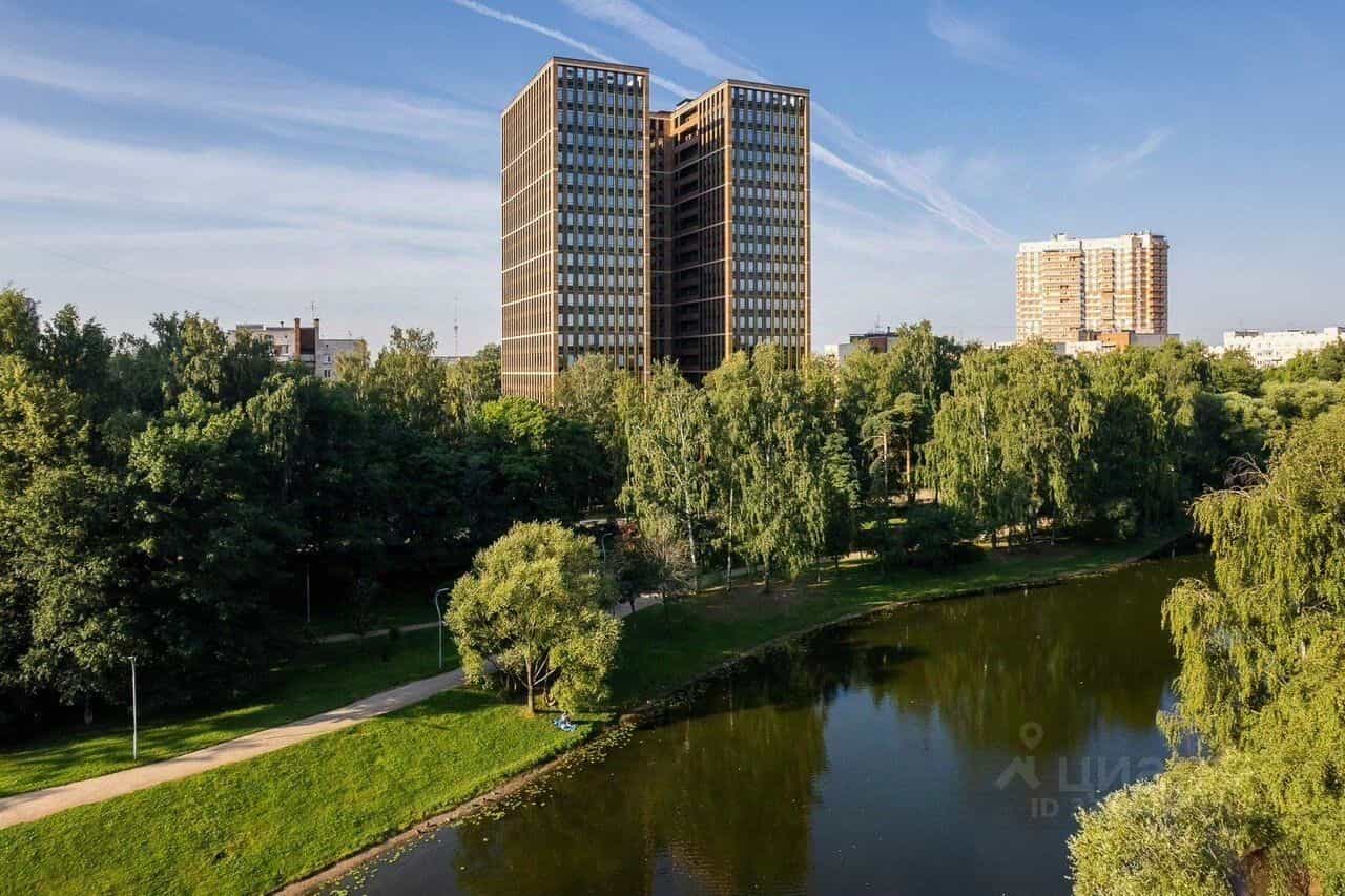 Россия, Санкт-Петербург, аллея Академика Лихачёва, 7, фото 2