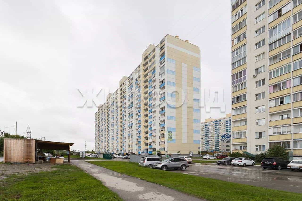 Россия, Новосибирск, улица Виктора Уса, 15, фото 12
