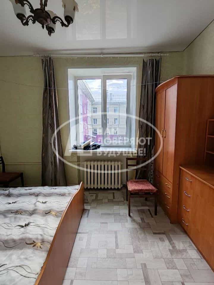 Россия, Пермский край, Губаха, проспект Ленина, 24, фото 2