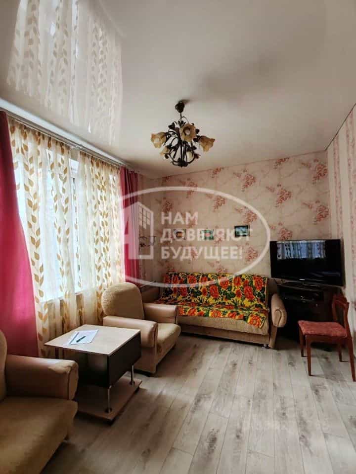 Россия, Пермский край, Губаха, проспект Ленина, 24, фото 11
