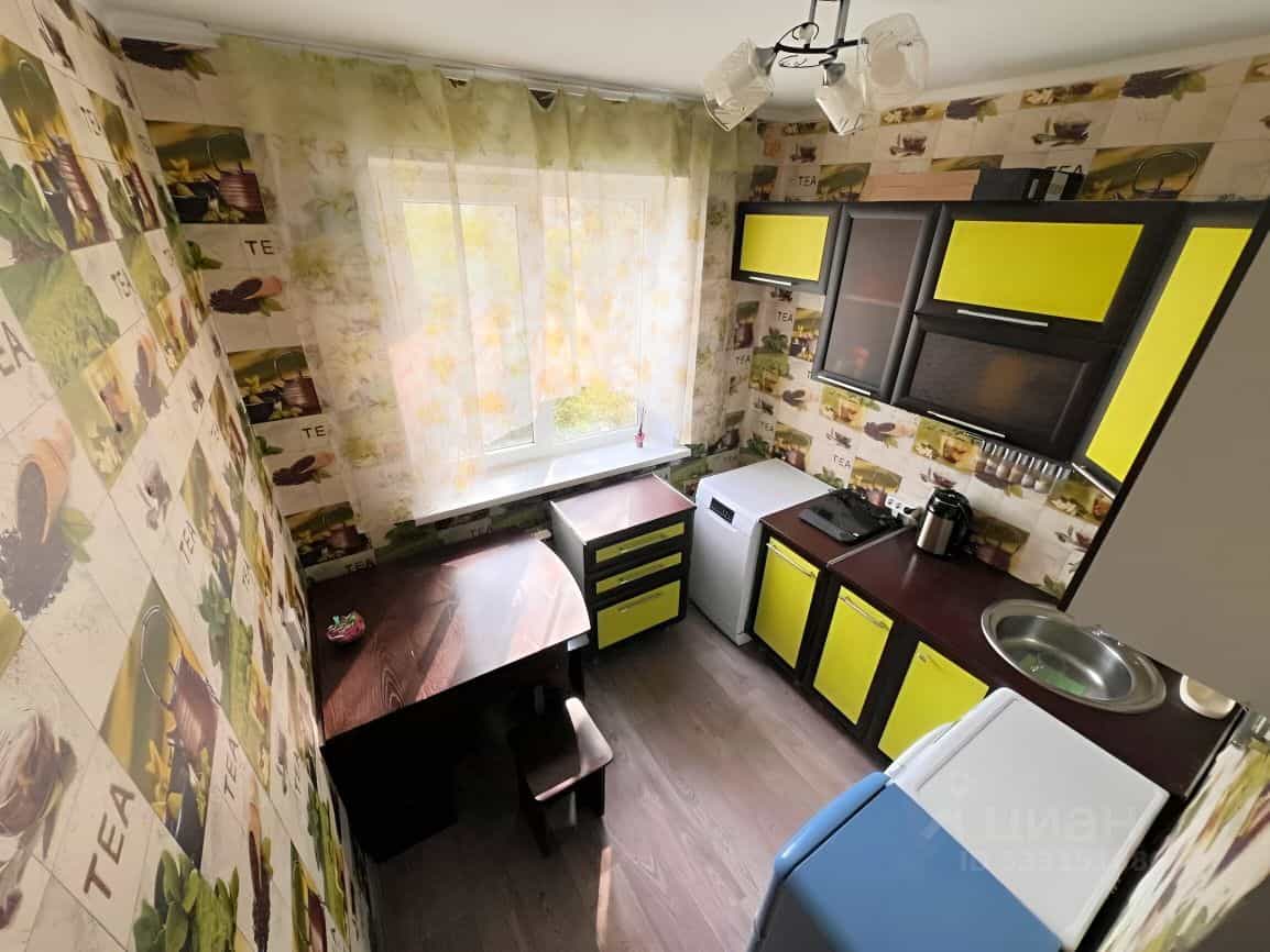Россия, Красноярск, микрорайон Зелёная Роща, улица Устиновича, 12, фото 7