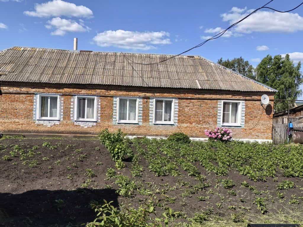 Россия, Пензенская область, Лунинский район, село Старая Степановка, Парковая улица, 4