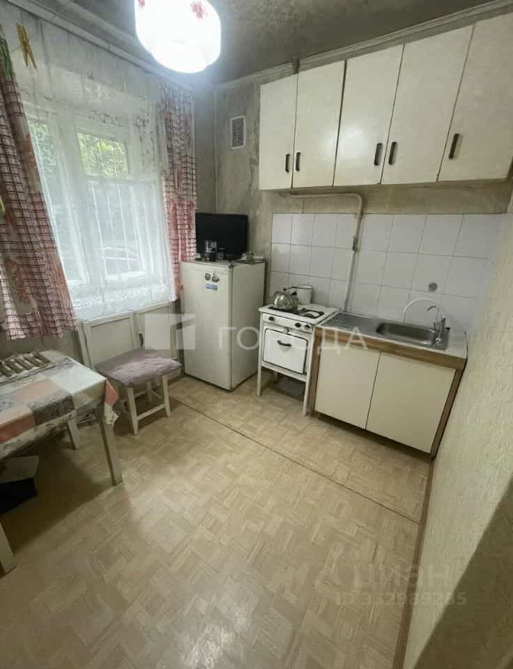 Россия, Алтайский край, Барнаул, Брестская улица, 12, фото 6