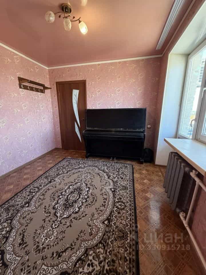 Россия, Астраханская область, посёлок Володарский, улица Мичурина, 8, фото 4