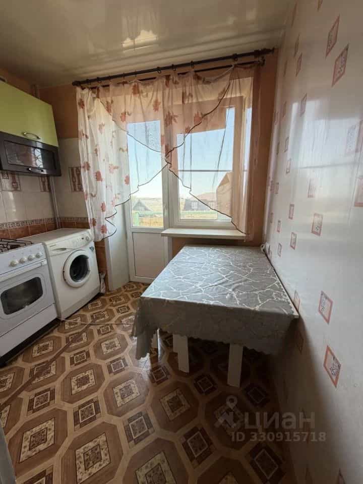 Россия, Астраханская область, посёлок Володарский, улица Мичурина, 8, фото 5