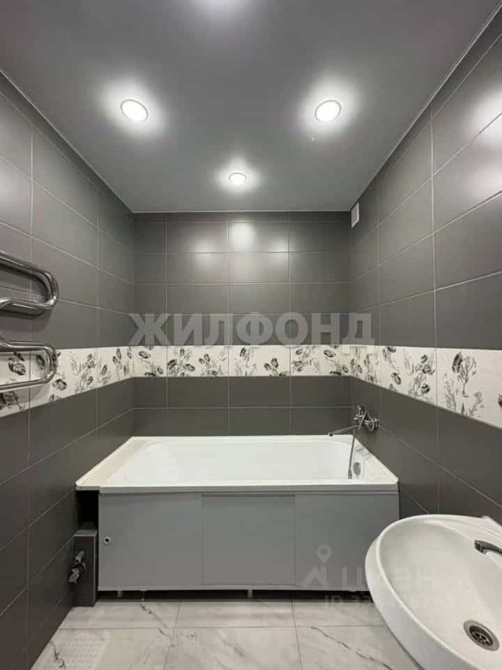 Россия, Новосибирск, улица Николая Сотникова, 19