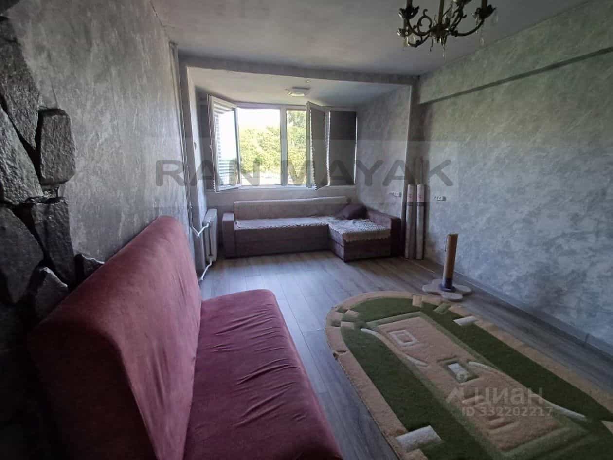 Россия, Республика Адыгея (Адыгея), Майкоп, улица Коммунаров, 9, фото 11