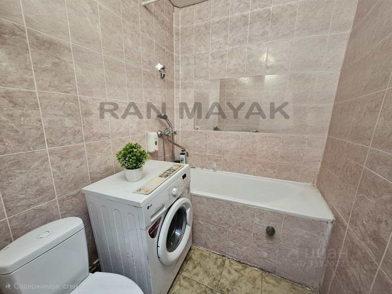 Россия, Республика Адыгея (Адыгея), Майкоп, улица Коммунаров, 9, фото 19