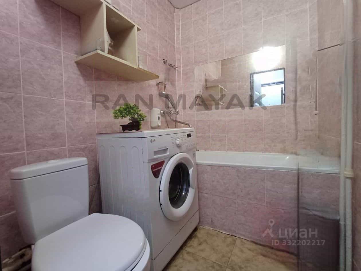 Россия, Республика Адыгея (Адыгея), Майкоп, улица Коммунаров, 9, фото 20