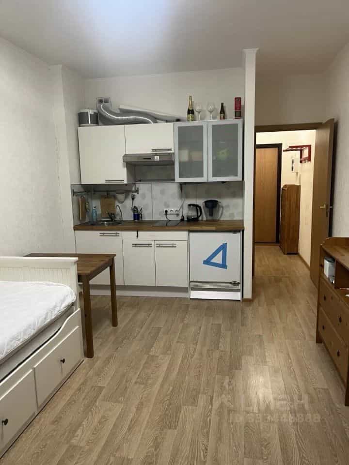 Россия, Санкт-Петербург, улица Адмирала Трибуца, 7