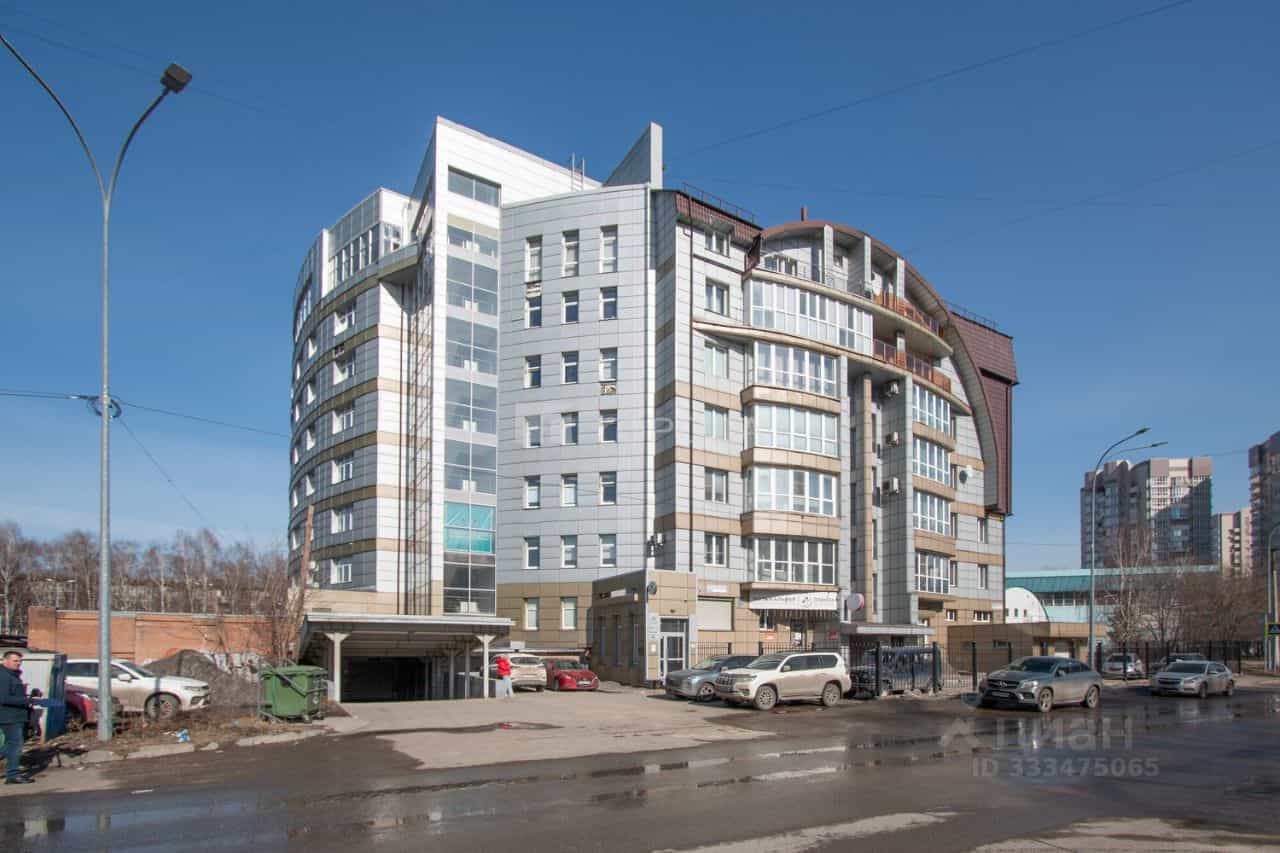 Россия, Кемеровская область — Кузбасс, Новокузнецк, улица Тольятти, 9Б